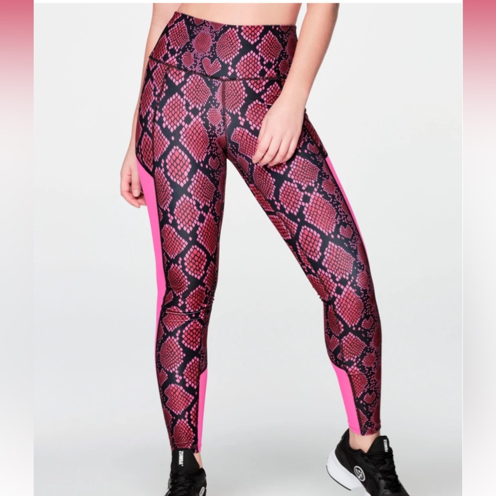 ZUMBA TUMMY CONTROL, BUTT LIFT, HEIGHT WAISTED LEGGINGS. NEW WITH TAGS